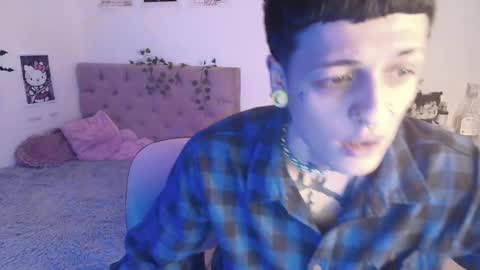 Snapshot of 2cb0y chatting on September 18, 9:50 pm BAD online show from September 18, 9:50 pm