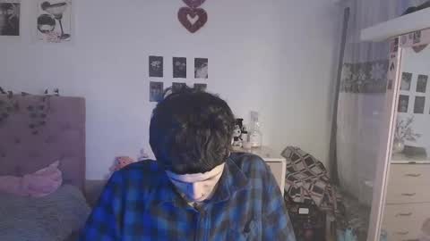 Snapshot of 2cb0y chatting on September 20, 4:35 am BAD online show from September 20, 4:35 am