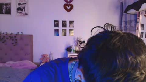 Snapshot of 2cb0y chatting on September 29, 8:13 pm BAD online show from September 29, 8:13 pm