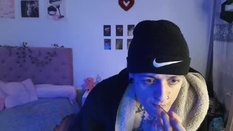 Snapshot of 2cb0y chatting on October 6, 9:56 pm BAD online show from October 6, 9:56 pm