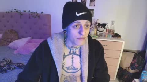 Snapshot of 2cb0y chatting on October 11, 9:57 pm BAD online show from October 11, 9:57 pm