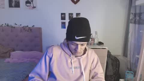 Snapshot of 2cb0y chatting on October 13, 7:36 pm BAD online show from October 13, 7:36 pm