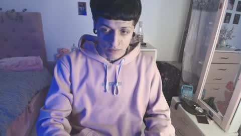 Snapshot of 2cb0y chatting on October 14, 8:20 pm BAD online show from October 14, 8:20 pm