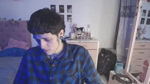 Snapshot of 2cb0y chatting on October 15, 9:26 pm BAD online show from October 15, 9:26 pm