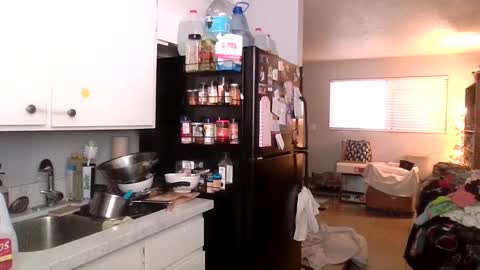 Snapshot of 2gorls1link chatting on January 3, 4:37 pm 2girls1link online show from January 3, 4:37 pm