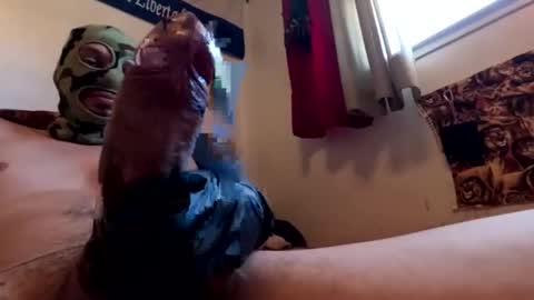 Snapshot of 2handfulsforyou chatting on December 4, 9:24 pm 2Handfulsforyou online show from December 4, 9:24 pm