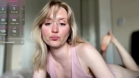 Snapshot of 2kepler22b chatting on September 16, 1:12 pm . online show from September 16, 1:12 pm