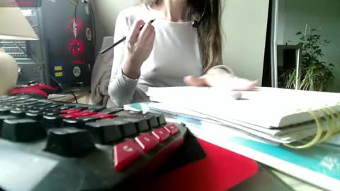 Snapshot of 2photogs_raw chatting on March 7, 10:21 pm 2photogs_raw online show from March 7, 10:21 pm