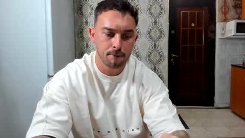 2sexymuscles online show from May 14, 8:15 pm
