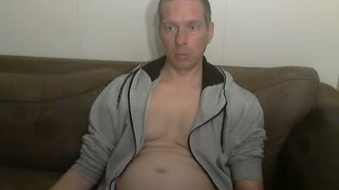 2small4you83 online show from May 28, 2:09 am