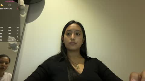 Dalilah and Tarah online show from February 22, 2:06 am