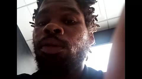 Str8 Edge online show from April 16, 2:51 pm