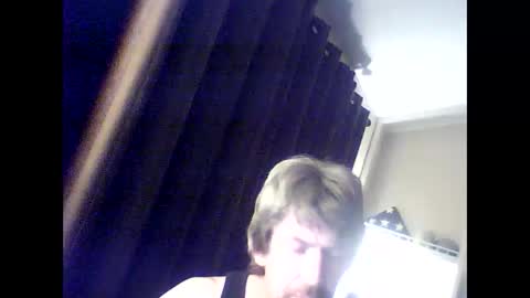 Snapshot of 333fffej chatting on February 22, 7:01 am 333fffej online show from February 22, 7:01 am