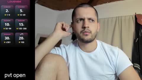 Snapshot of 37sins chatting on December 19, 2:29 am Alex THE BIG SNAKE DUDE online show from December 19, 2:29 am