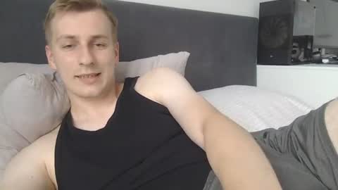 Snapshot of 3andy3 chatting on July 14, 6:29 am Andy online show from July 14, 6:29 am