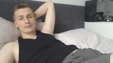Snapshot of 3andy3 chatting on July 21, 7:11 am Andy online show from July 21, 7:11 am
