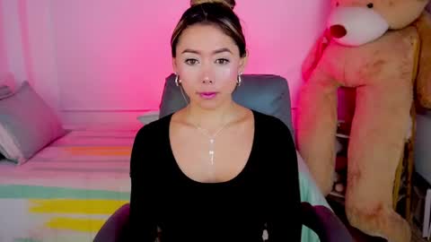 Snapshot of 3kam_amazonian chatting on May 7, 9:47 am independent model online show from May 7, 9:47 am