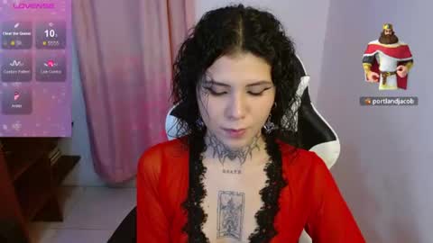 Snapshot of 3rika_gomez chatting on June 11, 1:38 am erika online show from June 11, 1:38 am