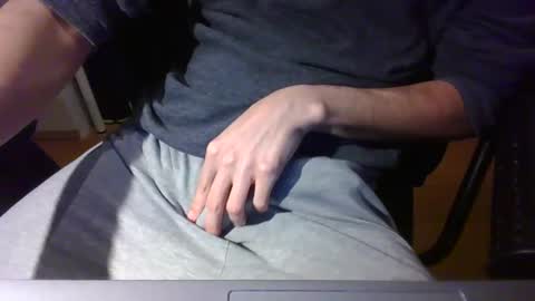 Steps online show from March 8, 7:31 pm