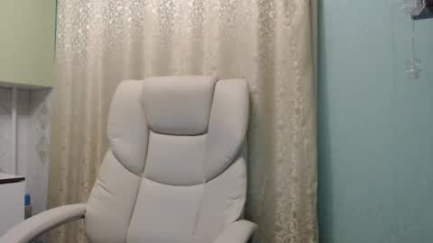 Snapshot of 3sweetcandy3 chatting on November 17, 11:43 pm 3sweetcandy3 online show from November 17, 11:43 pm