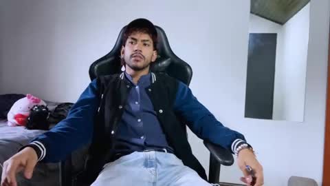 Snapshot of 3v1l_ chatting on November 3, 10:21 pm E V I L online show from November 3, 10:21 pm