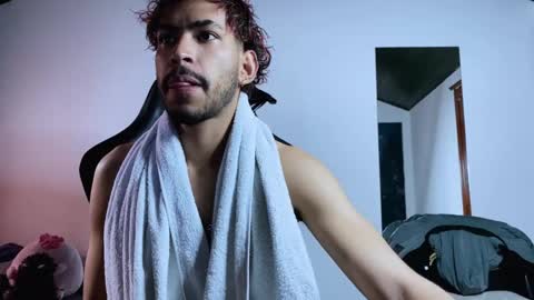 Snapshot of 3v1l_ chatting on November 9, 6:39 pm E V I L online show from November 9, 6:39 pm