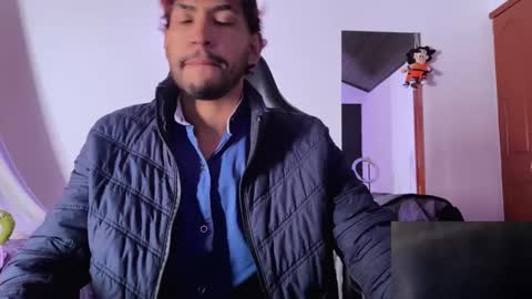 Snapshot of 3v1l_ chatting on November 17, 9:09 pm E V I L online show from November 17, 9:09 pm