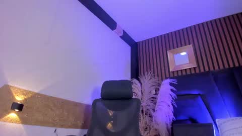 3X NAXAA online show from June 25, 1:48 pm