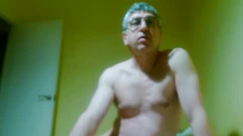 Snapshot of 41bigdick41 chatting on May 3, 4:51 am 41bigdick41 online show from May 3, 4:51 am