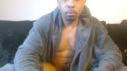 Snapshot of 420flyguy chatting on December 20, 12:52 am 420flyguy online show from December 20, 12:52 am