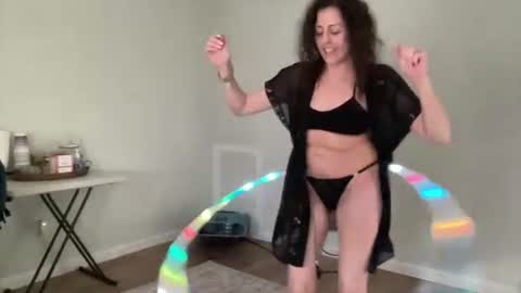 KC420Couple online show from June 13, 12:08 am