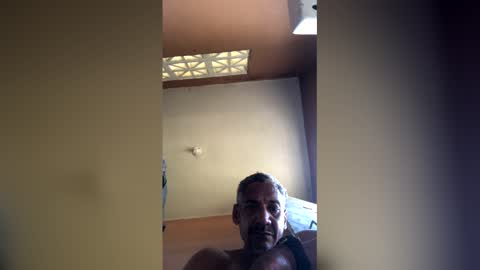 47OMARANIRSEO7 online show from March 8, 6:34 pm