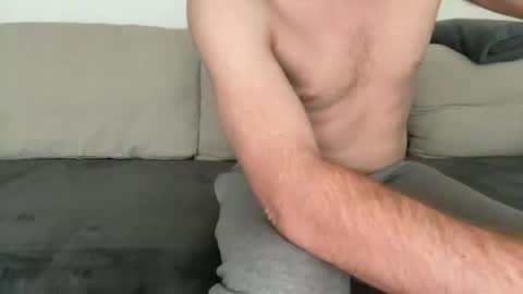 Snapshot of 4cidman chatting on December 23, 9:49 am Cid online show from December 23, 9:49 am