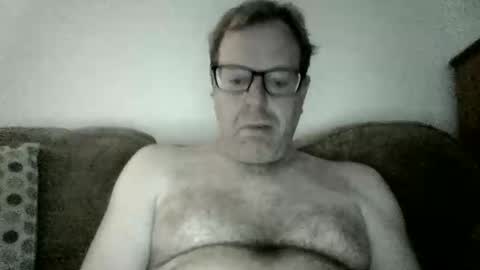 robert online show from April 13, 6:46 pm