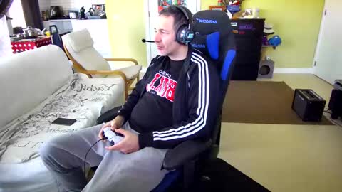 Snapshot of 55hotgboy chatting on February 15, 8:57 am Larese Carlo online show from February 15, 8:57 am