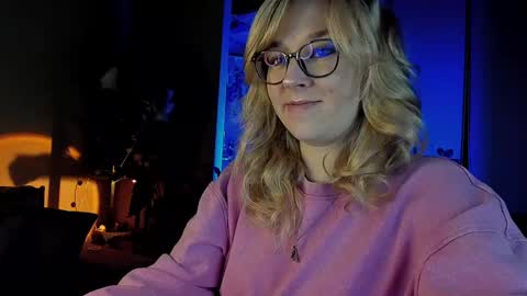 Snapshot of 5_in_one chatting on December 7, 5:48 am Sunshine online show from December 7, 5:48 am