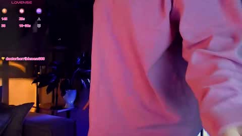 Snapshot of 5_in_one chatting on October 22, 3:51 am Sunshine online show from October 22, 3:51 am