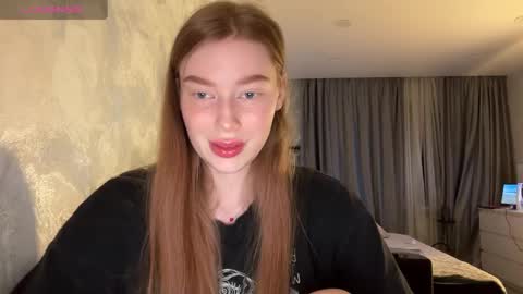 Snapshot of 5th_e1ement chatting on November 21, 8:40 pm 5th_e1ement online show from November 21, 8:40 pm