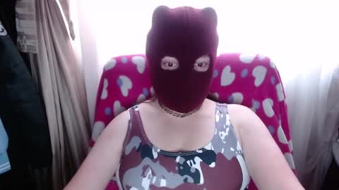 Snapshot of 666maskgirl chatting on February 24, 5:11 pm SHANNON online show from February 24, 5:11 pm