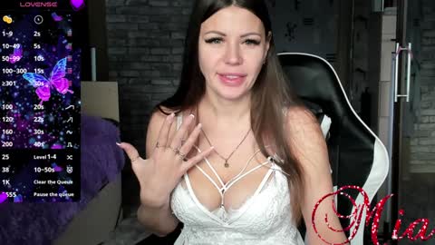 Mia my pvt is open and lovense is active online show from January 28, 4:50 am