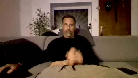 Num online show from March 26, 6:57 pm