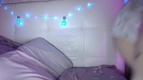 lil J online show from December 18, 12:18 pm