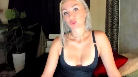 Snapshot of 6noangel66 chatting on October 11, 1:16 am SABOTAGE online show from October 11, 1:16 am