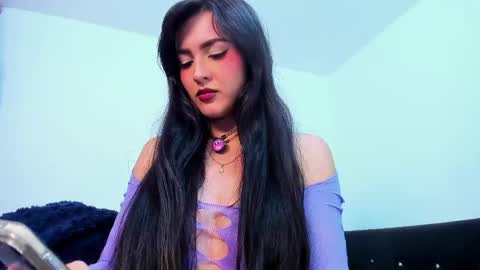 Snapshot of 77neferkitty77 chatting on June 6, 11:04 am online show from June 6, 11:04 am