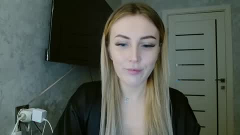 7melania online show from October 4, 5:22 pm