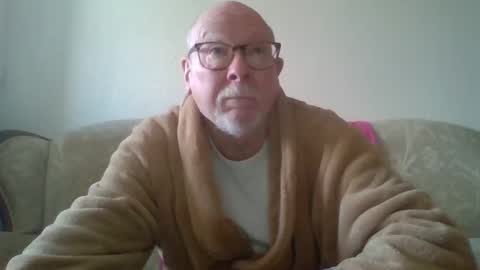  Papi  online show from December 30, 10:21 am