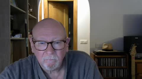  Papi  online show from December 31, 4:46 pm