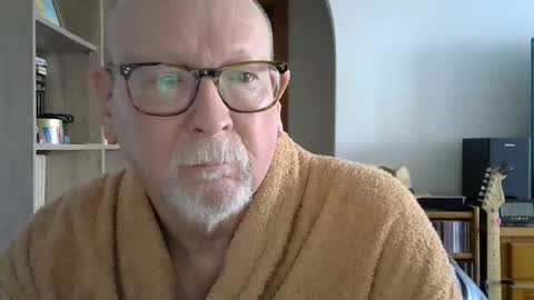  Papi  online show from January 24, 11:04 am