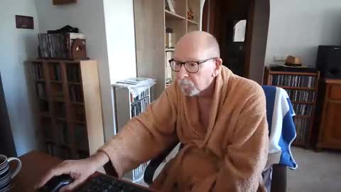  Papi  online show from November 25, 9:31 am