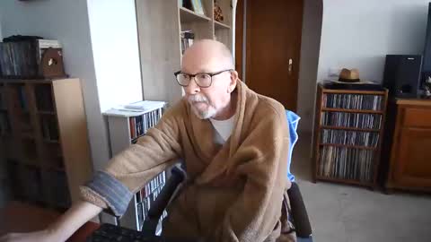  Papi  online show from January 10, 11:01 am